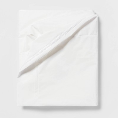 Room Essentials Waterproof Zippered Mattress Protector