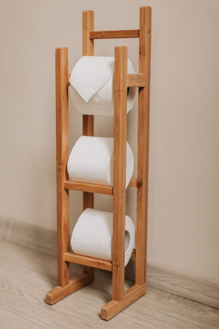 Choosing bulk toilet paper: Sheets per roll and long-lasting rolls