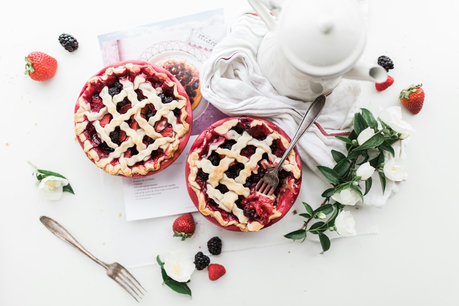 Pie Dishes Compared: Glass, Ceramic or Metal