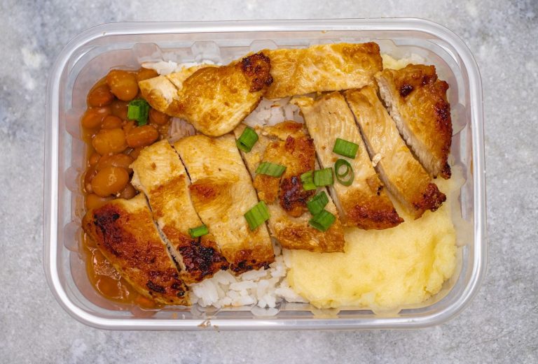 Best lunch box deals right now: Capacity labels, materials and care wording