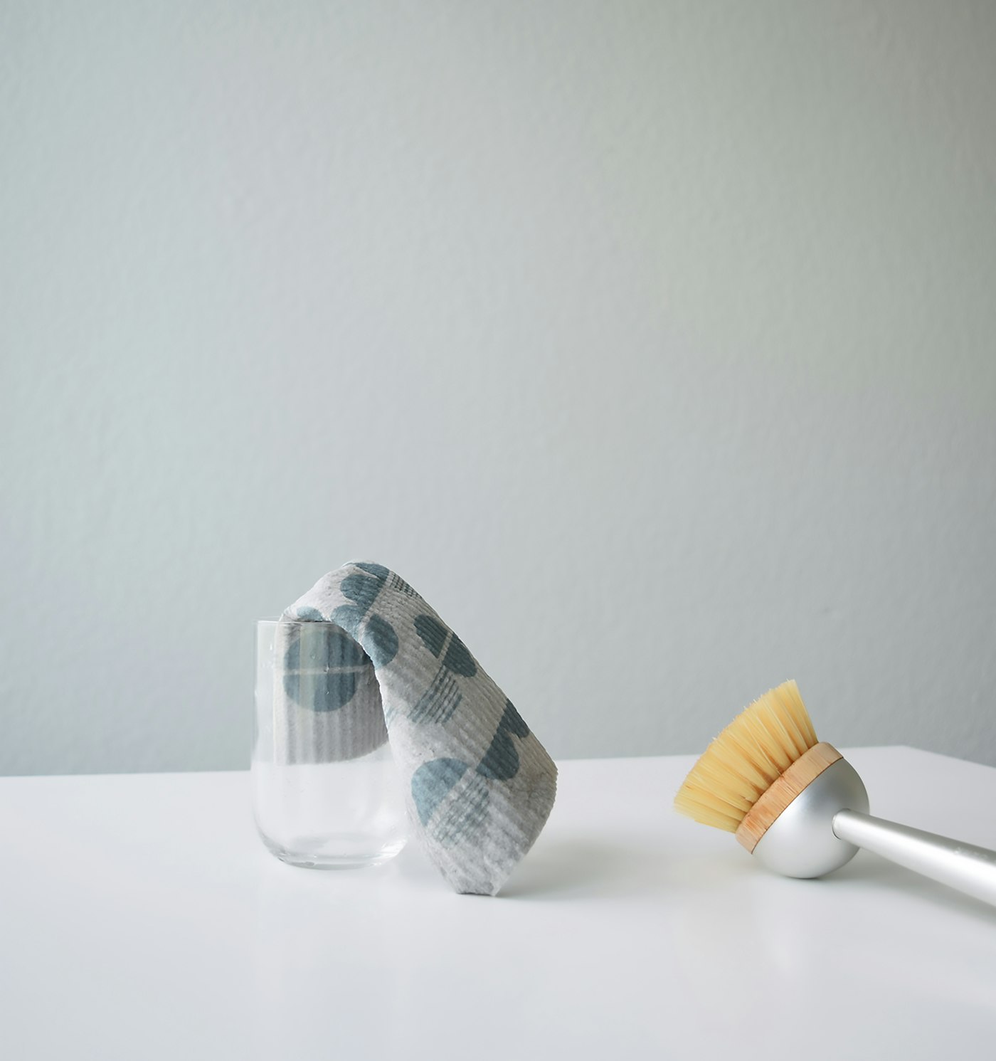 Reusable Cleaning Cloths: Microfiber, Swedish Dishcloths, and Cotton Compared