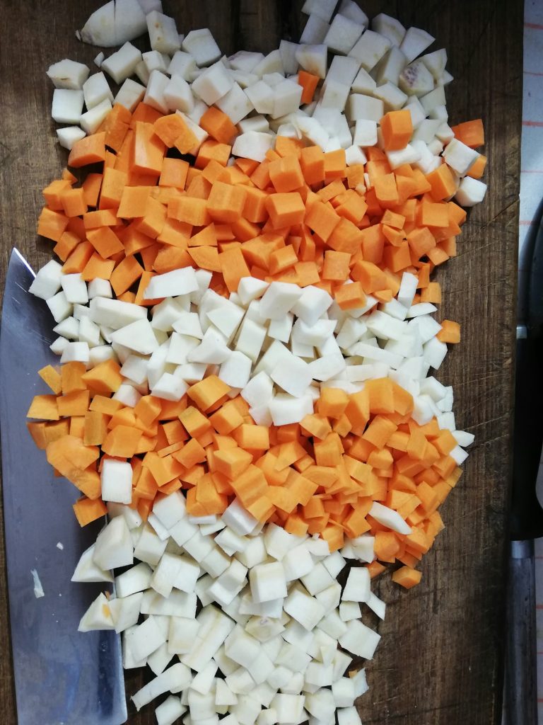 Dice an Onion in Seconds: Choosing a Vegetable Chopper That Earns Its Drawer Space