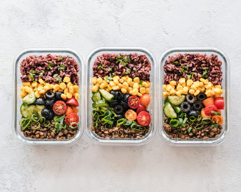 Meal Prep Containers: Glass vs. Plastic, Sizes, and Safe Storage Tips