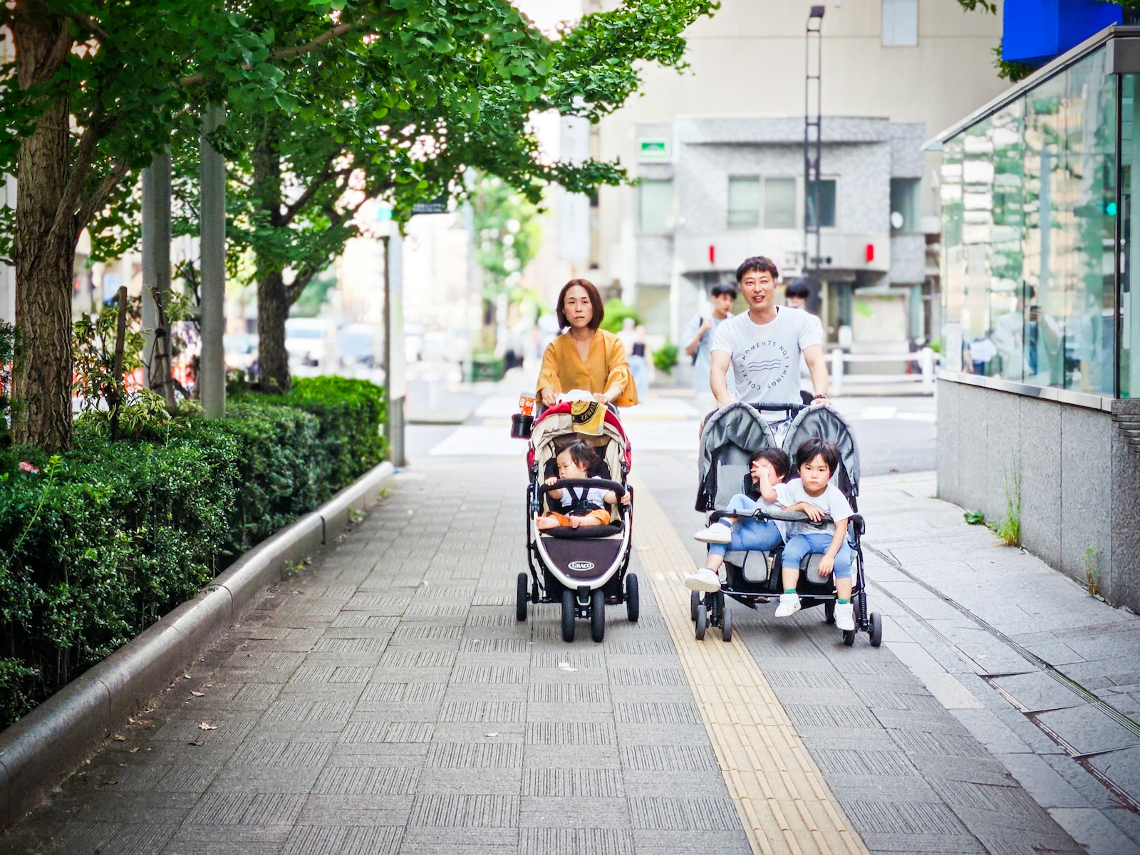 How to Choose a Stroller: Everyday, Compact, and Travel-System Options
