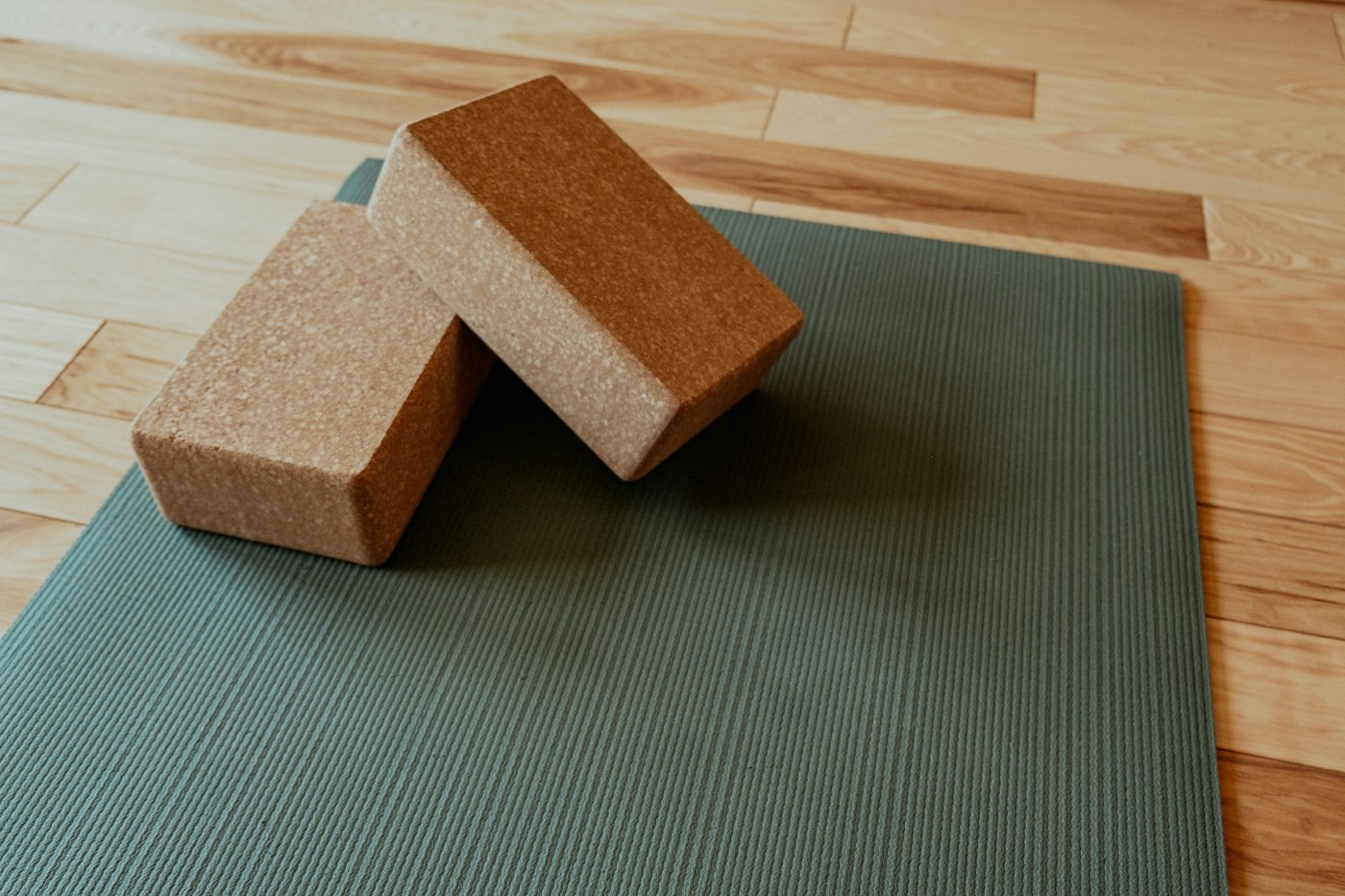 How to Pick a Yoga Mat: Thickness, Grip, Material, and Size