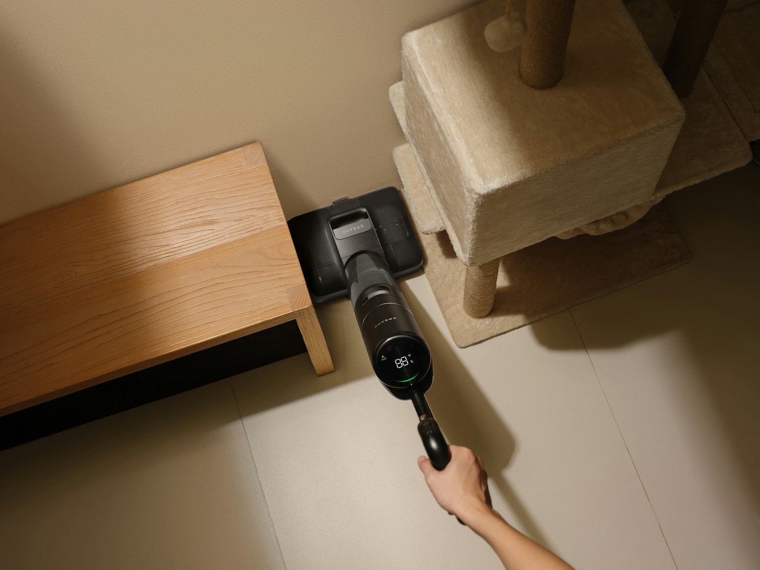 Cordless Stick Vacuums: Floorheads, Runtime, Filters, and Storage