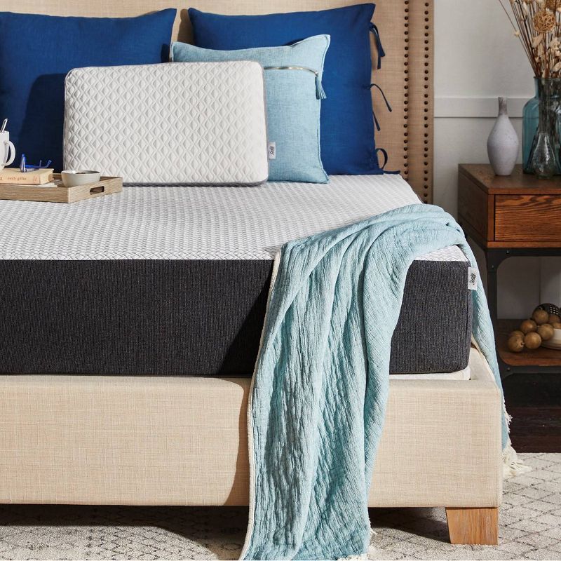 Sealy Cool & Clean 10-Inch Hybrid mattress