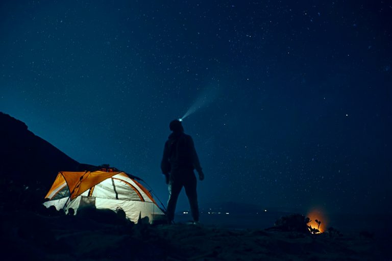 Hands-Free Light: What Actually Matters When Choosing a Headlamp