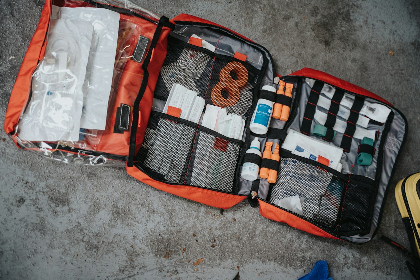 Building a First Aid Kit That Is Actually Ready: Contents, Places, and Upkeep