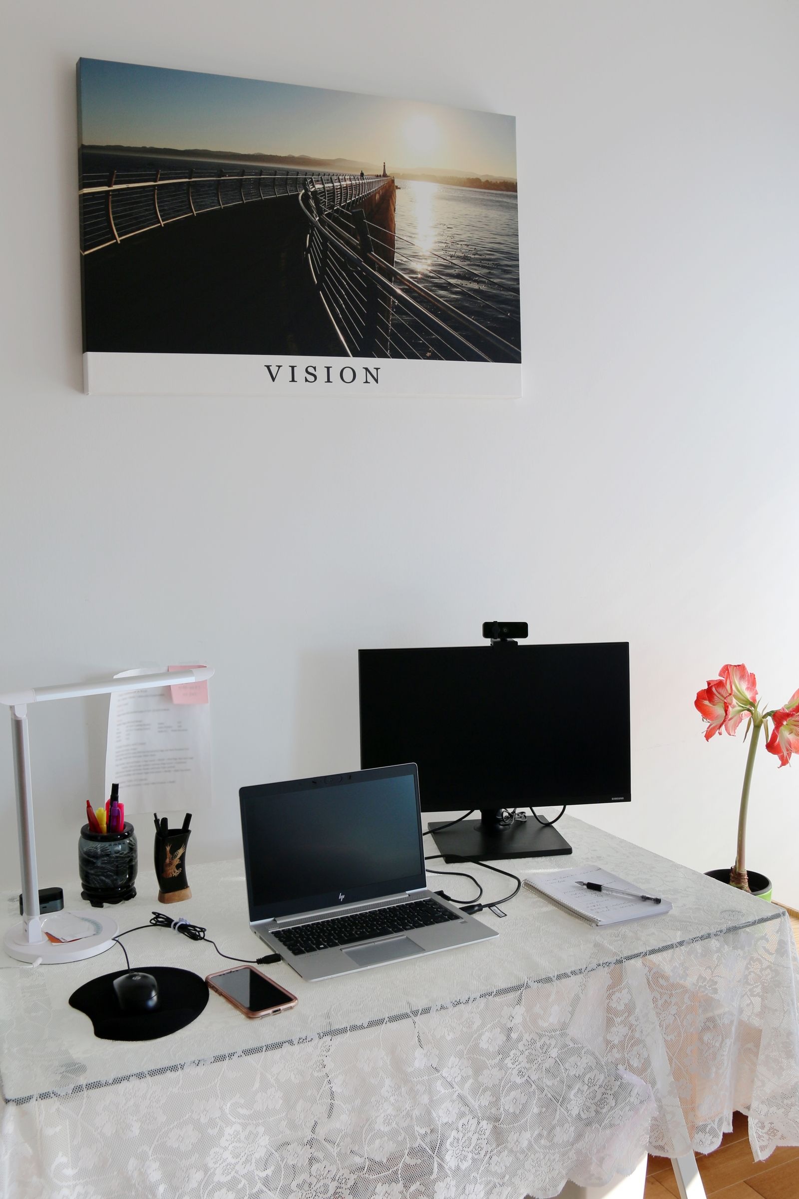 Best webcam deals right now: resolution labels, connections, and mic features
