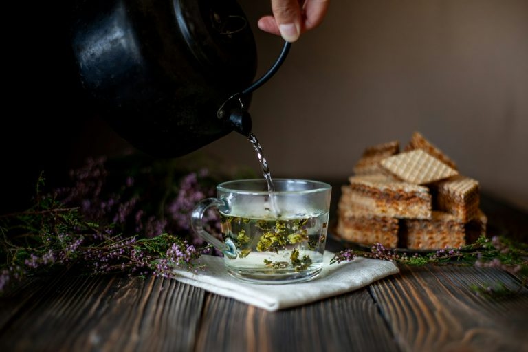 Faster Than the Stove: How to Choose an Electric Kettle
