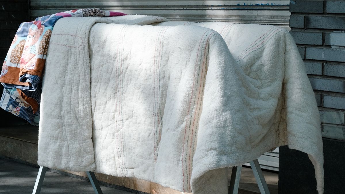 The Bed Makeover Shortcut: King Quilts Worth the Swap