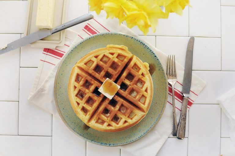 Waffle Makers for Home Kitchens: Belgian, Classic, Mini, and Flip Styles