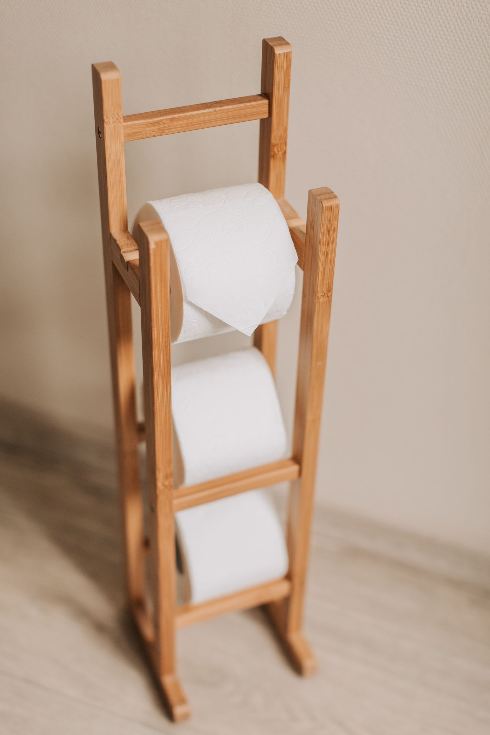 Choosing family-size toilet paper: Mega rolls and pack count