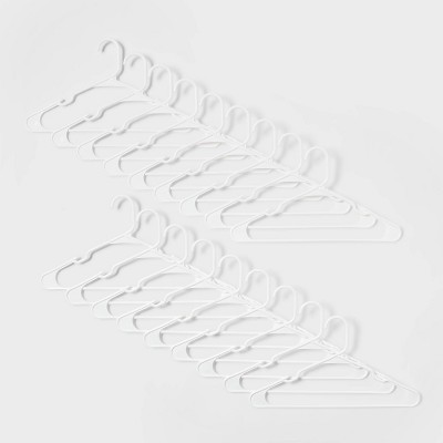 Brightroom Plastic Hangers, 18 Pack