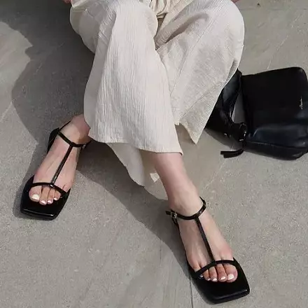 W Concept: PRE-SUMMER SAMPLE SALE - Up to 90% OFF